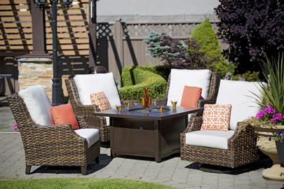 Whidbey Island Chat Set w/Pozzo Square Fire Pit